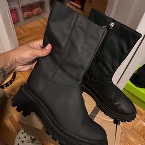 Schutz boots